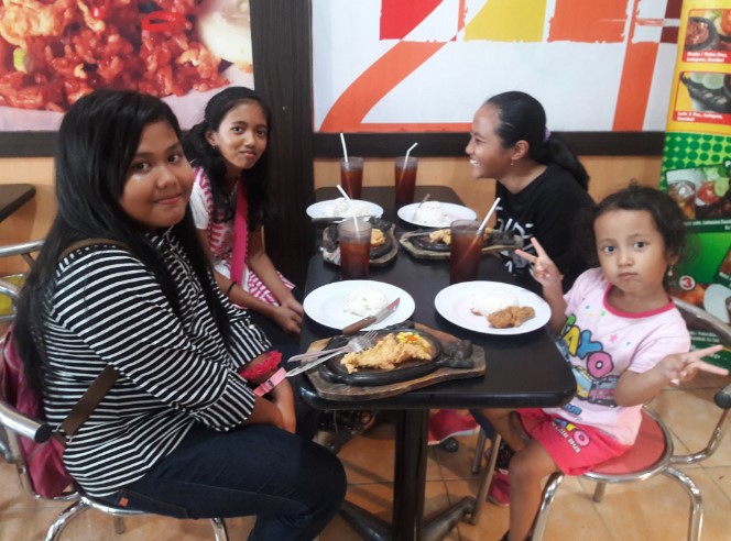 Makan Siang di Jantung Cilacap: Kenikmatan yang Menggugah Rasa